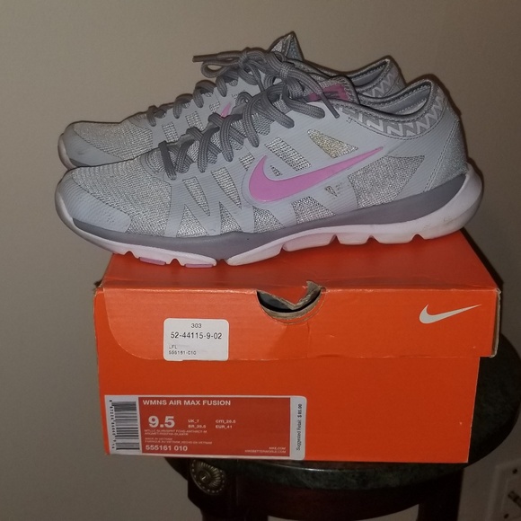 Nike Shoes - Nike shoes